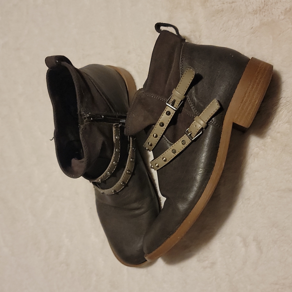 Ankle boots